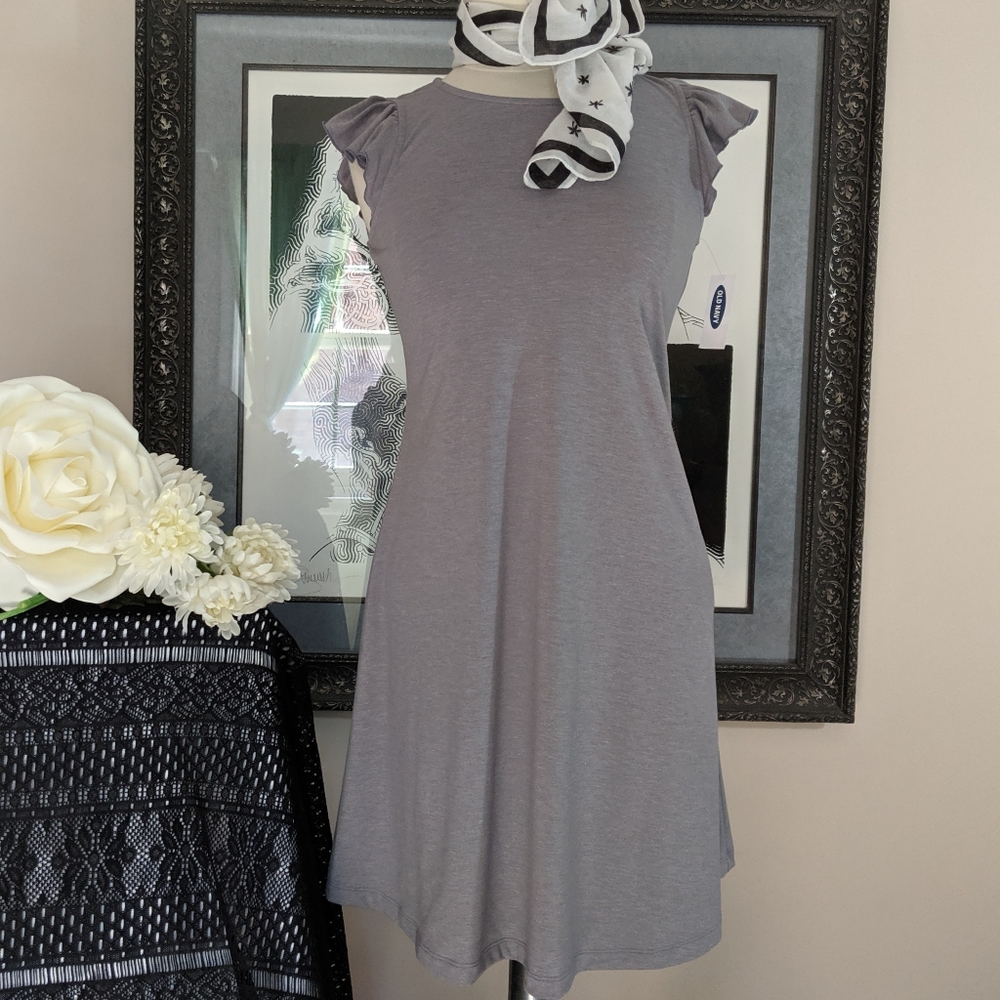 Old Navy 🦋 Sleeve Dress